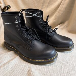 NWOT Dr. Martens 1460 Smooth Leather Black Boots Men’s 11